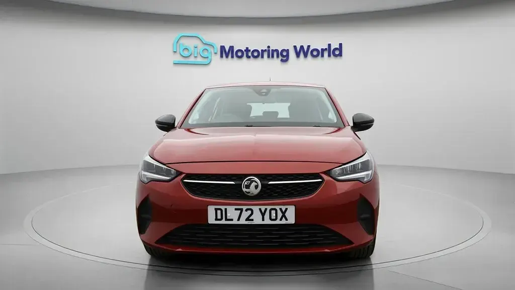 Usado Vauxhall Corsa Design Edition 75 HP (55 kW) 2023 Vermelho Citadino