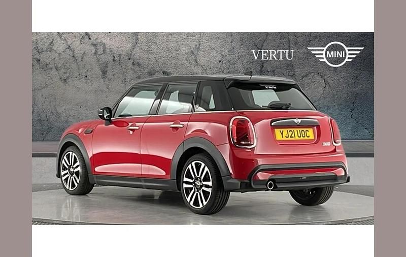 Used Mini Cooper Exclusive 136 HP (100 kW) 2021 Chili red Hatchback