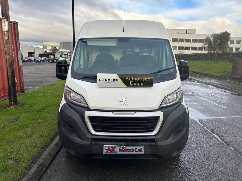 Used Peugeot Boxer 130 HP (95 kW) 2019 White Van