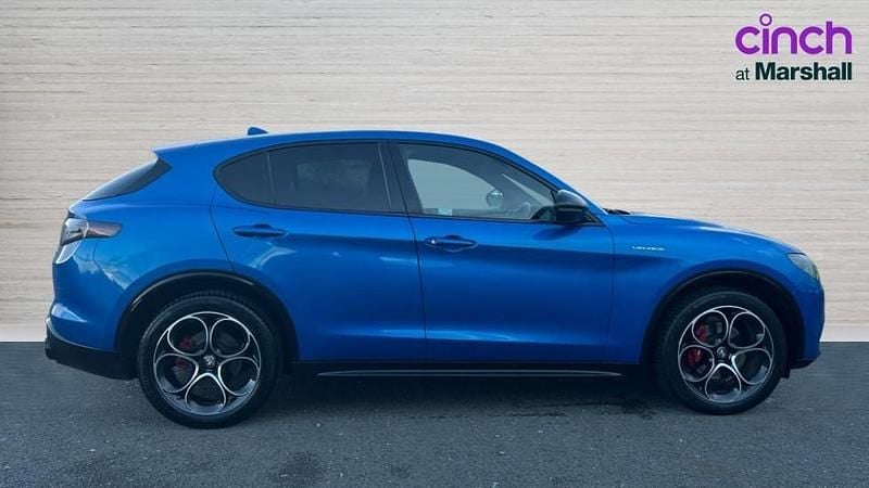 Used Alfa Romeo Stelvio Veloce 280 HP (205 kW) 2023 Blue SUV
