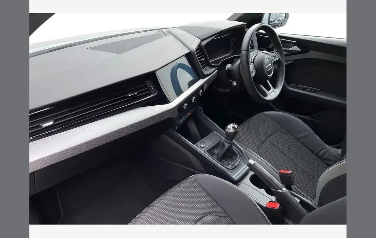 Used Audi A1 S-Line 113 HP (83 kW) 2019 White SUV