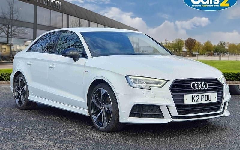 Usado Audi A3 Black Edition 150 HP (110 kW) 2019 Sedan