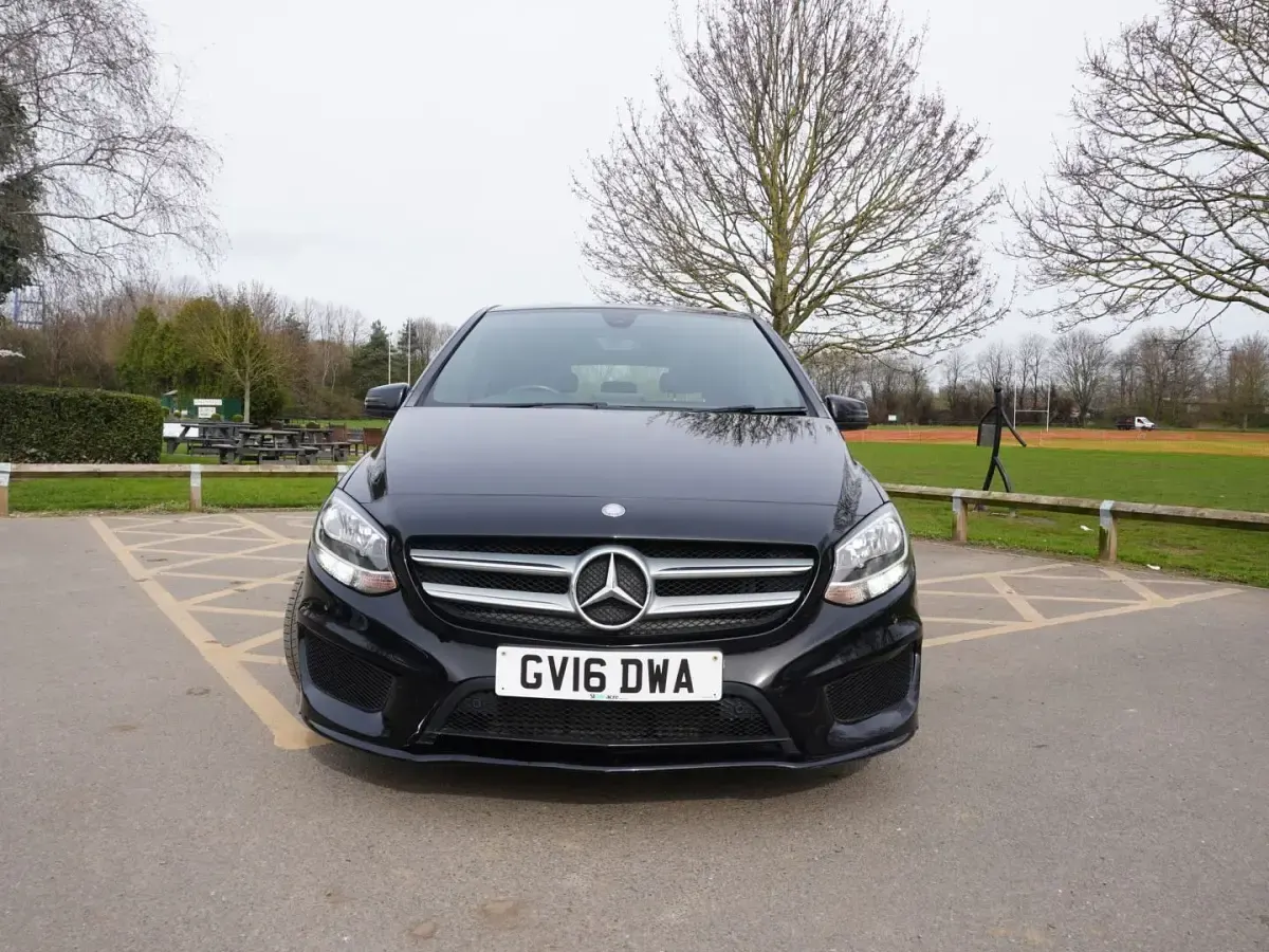 Used Mercedes B180 Executive 109 HP (80 kW) 2016 Black Hatchback