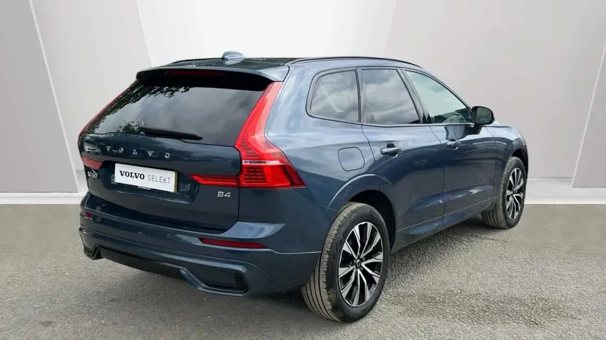 Used Volvo XC60 Plus 197 HP (144 kW) 2023 Blue SUV