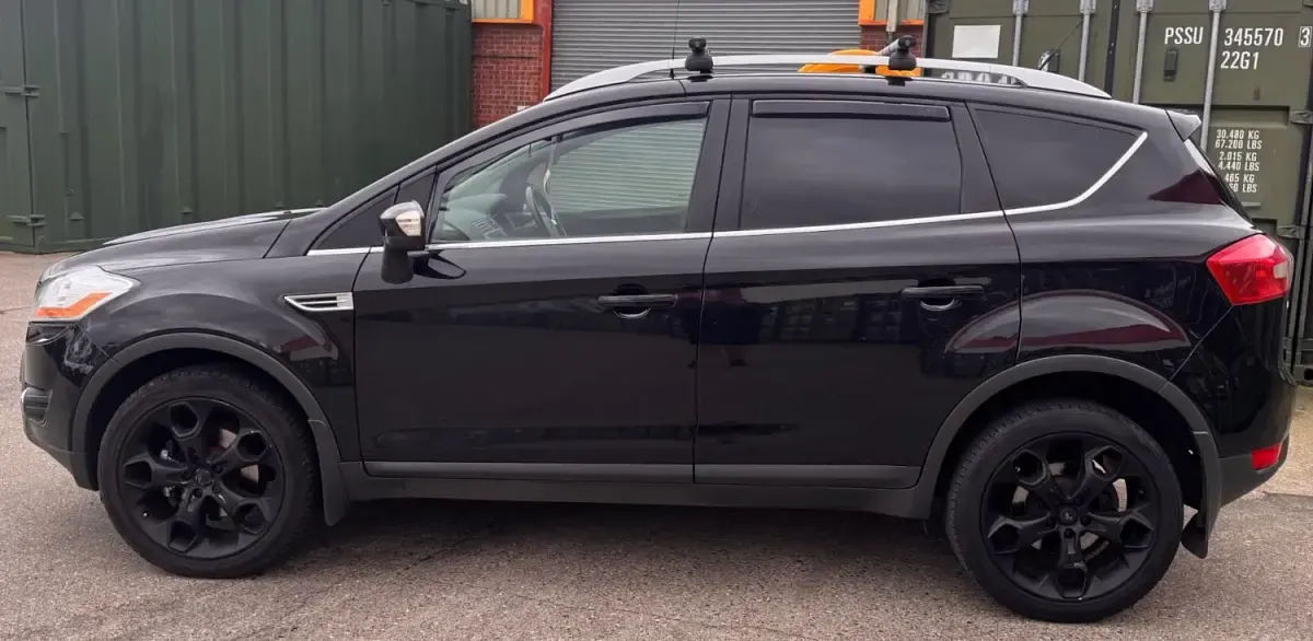 Usado Ford Kuga Titanium 163 CV (119 kW) 2012 Negro SUV
