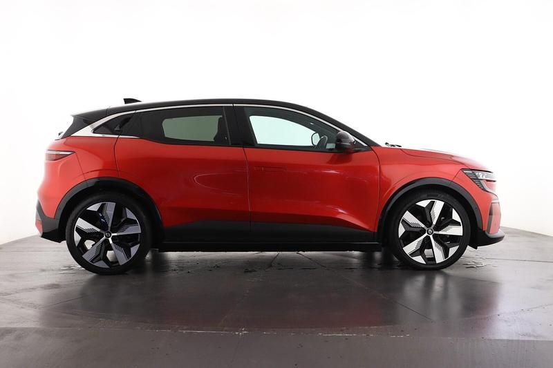 Used Renault Megane E-Tech Techno 160 kW (218 HP) 2022 Red  Hatchback