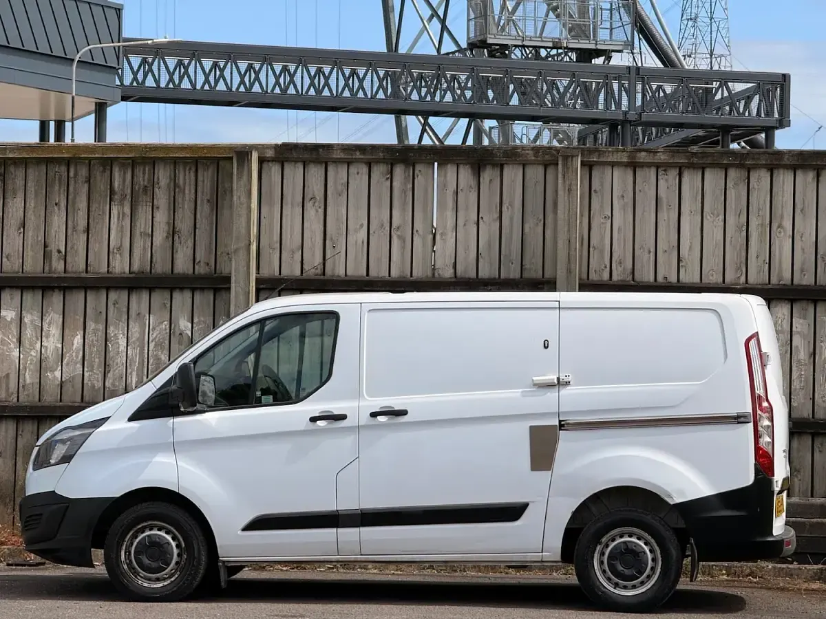 Used Ford Transit Custom 100 HP (73 kW) 2015 White Van