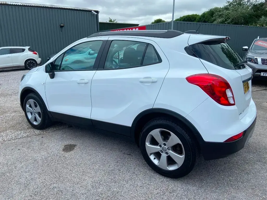 Used Vauxhall Mokka X Active 136 HP (100 kW) 2018 White SUV