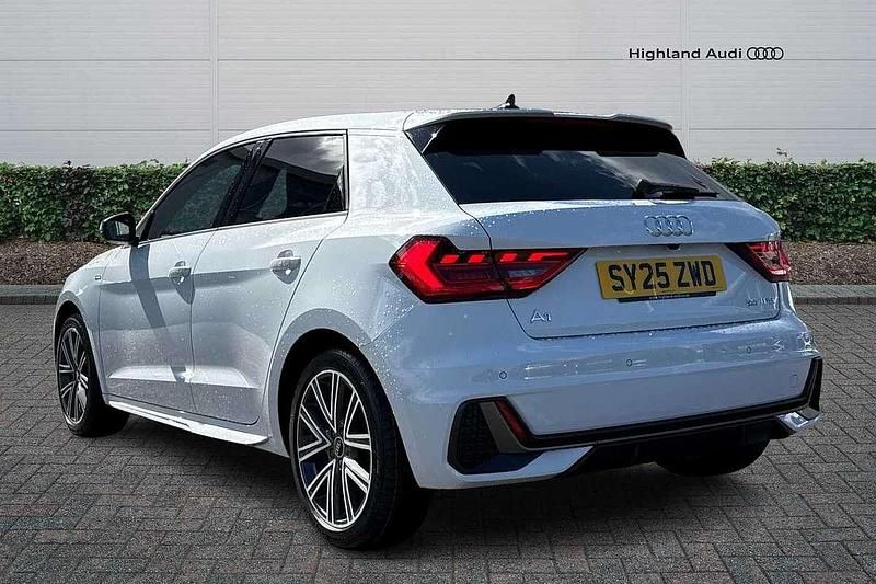 Used Audi A1 S-Line 94 HP (69 kW) 2025 White SUV