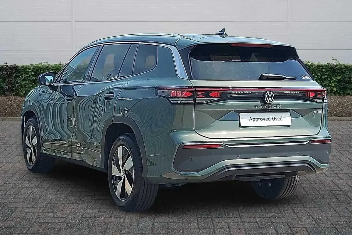 New VW Tayron Match 150 HP (110 kW) 2026 Cipressino green SUV