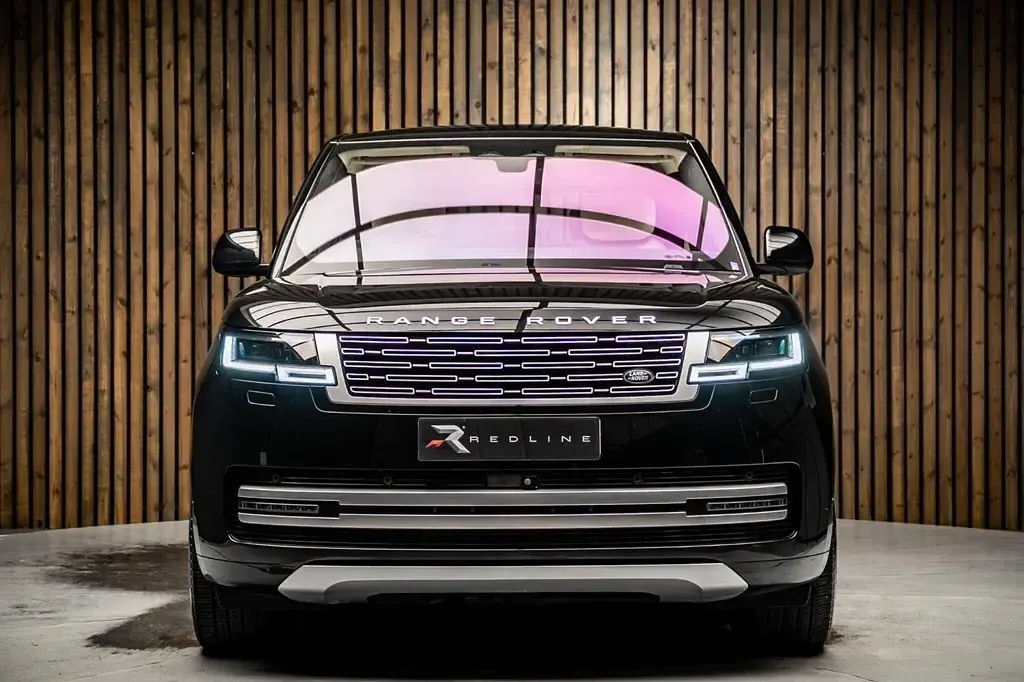 Used Land Rover Range Rover First Edition 350 HP (257 kW) 2022 Black SUV