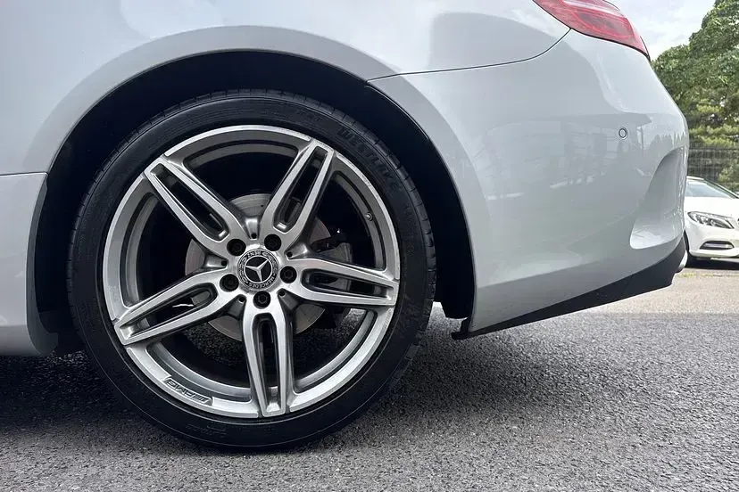 Used Mercedes E220 AMG Line Premium 191 HP (140 kW) 2020 Silver Coupe