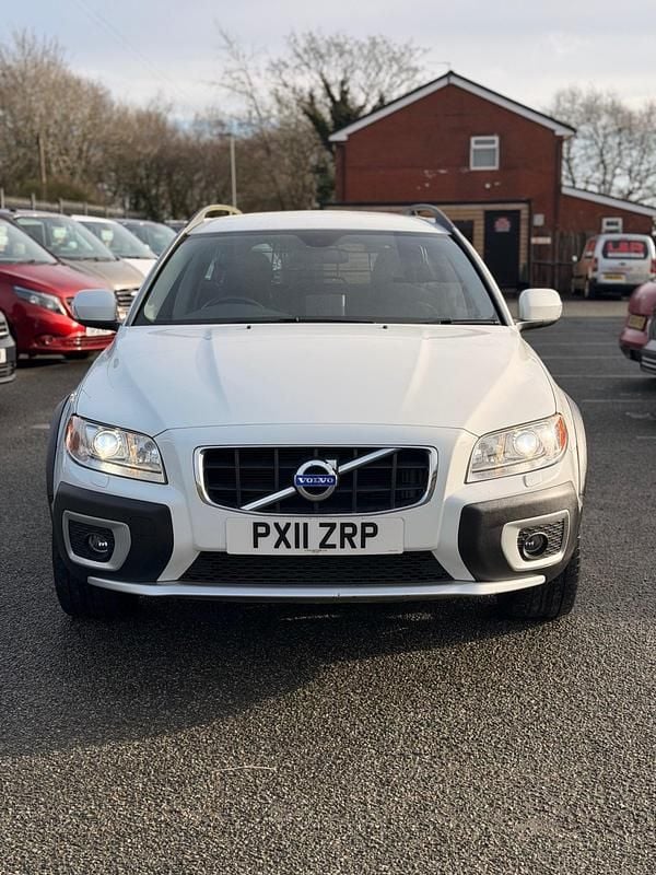 Used Volvo XC70 SE Lux 205 HP (150 kW) 2011 White Estate