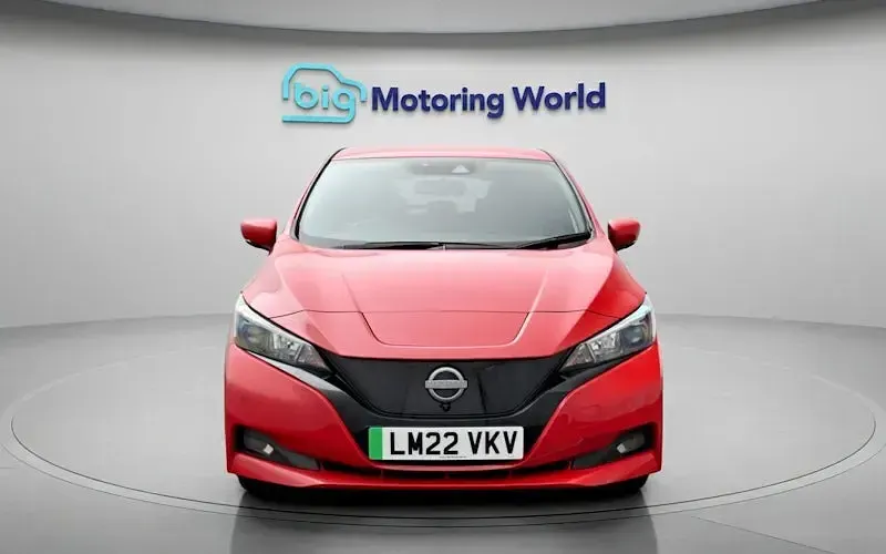 Used Nissan Leaf N-Connecta 160 kW (218 HP) 2022 Red Hatchback