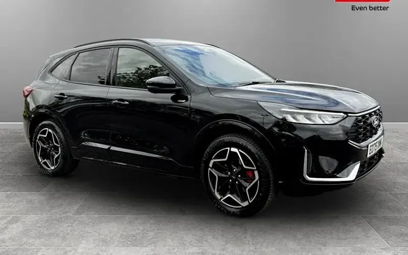 Käytetty Ford Kuga ST-Line X 242 HP (177 kW) 2026 Katumaasturi