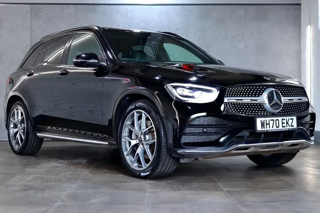 Used Mercedes GLC300 AMG Line Premium Plus 245 HP (180 kW) 2020 Black SUV