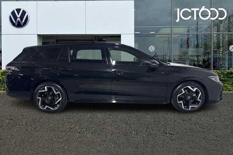 Used VW Passat 150 HP (110 kW) 2025 Estate