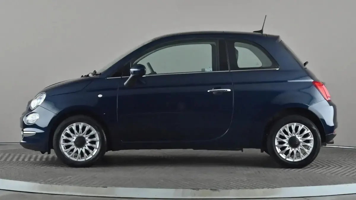 Usado Fiat 500 Lounge 69 HP (50 kW) 2019 Azul Citadino