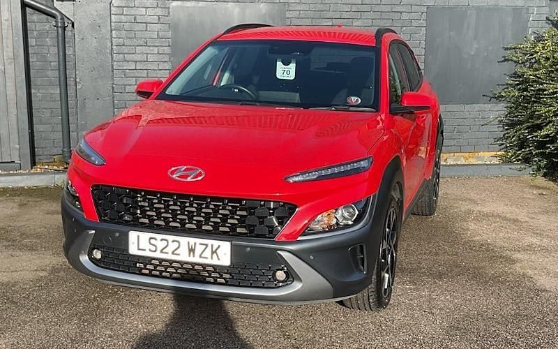 Used Hyundai Kona Premium 120 HP (88 kW) 2022 Red SUV
