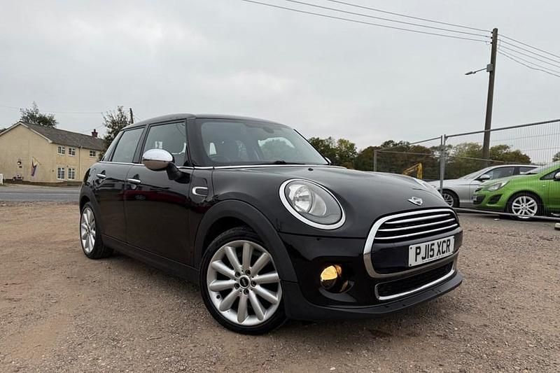 Black Used 2015 Mini Cooper D Hatch Hatchback | £4,195 (Fair price) - Image 1/1