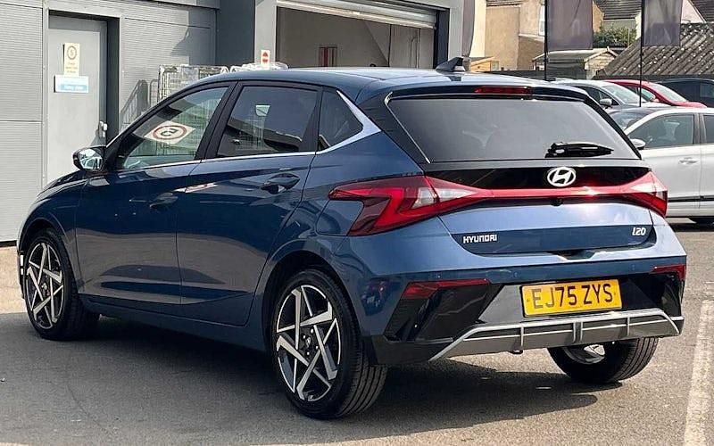 Used Hyundai i20 Ultimate 101 HP (74 kW) 2025 Blue Hatchback