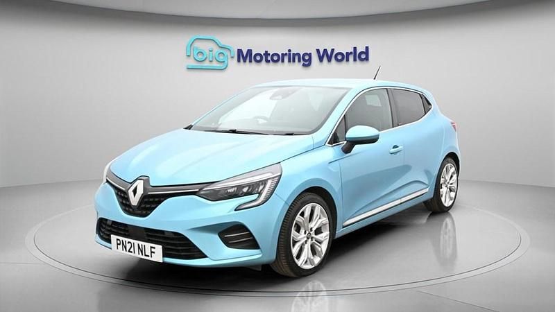 Used Renault Clio V Version S 140 HP (102 kW) 2021 Blue Hatchback