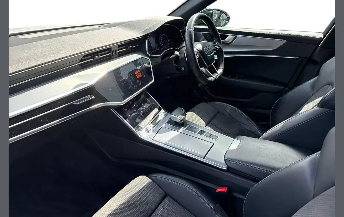 Used Audi A6 Black Edition 200 HP (147 kW) 2020 White Estate