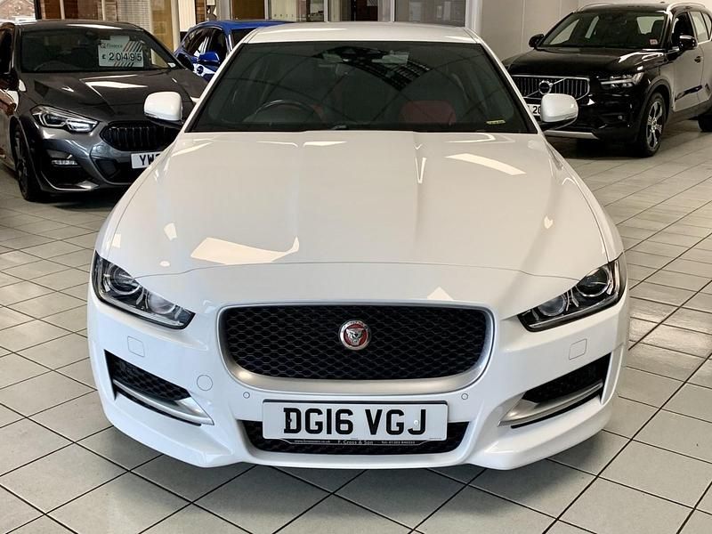 Used Jaguar XE R-Sport 180 HP (132 kW) 2016 White Sedan