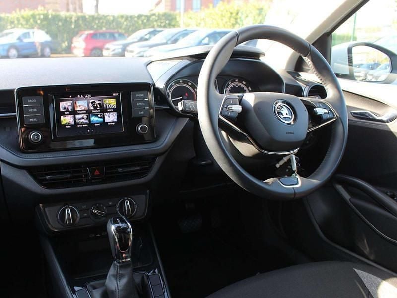 Used Skoda Fabia Comfort 2022 White Hatchback