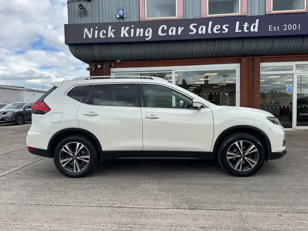 Used Nissan X-Trail N-Connecta 130 HP (95 kW) 2017 White SUV