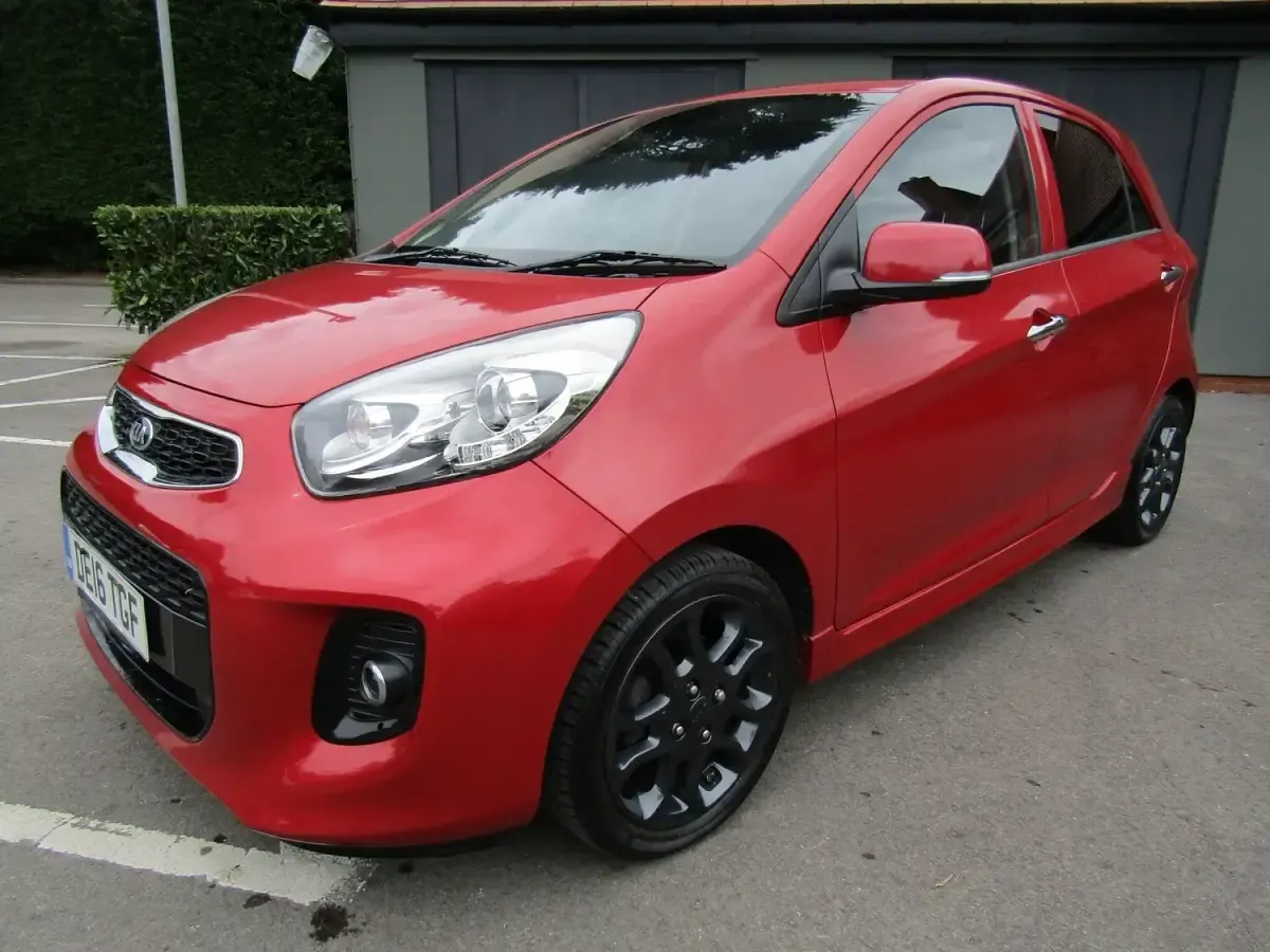 Used Kia Picanto 85 HP (62 kW) 2016 Red Hatchback