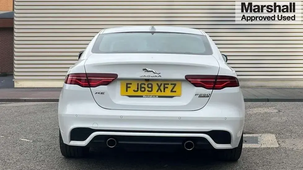Used Jaguar XE R-Dynamic 249 HP (183 kW) 2019 White Sedan
