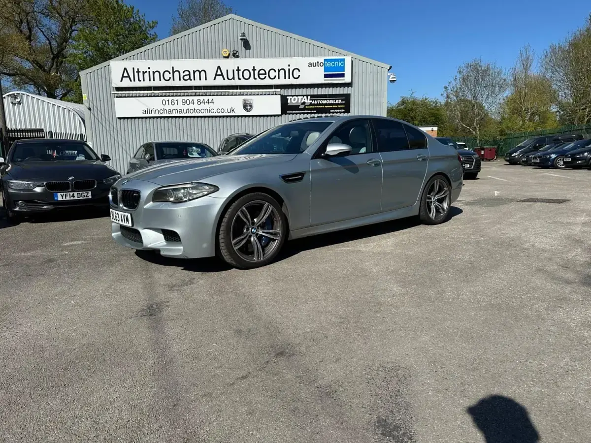 Second-hand BMW M5 Comfort Edition 2014 Albastru Berlinǎ