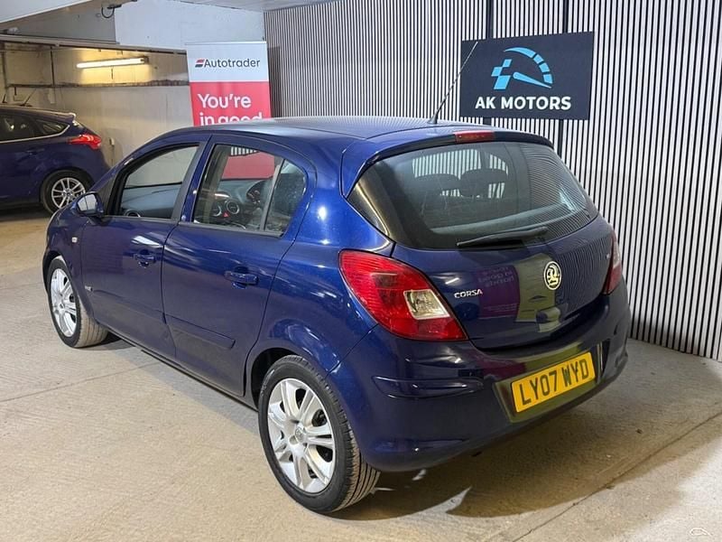Used Vauxhall Corsa Design Edition 90 HP (66 kW) 2007 Blue Hatchback