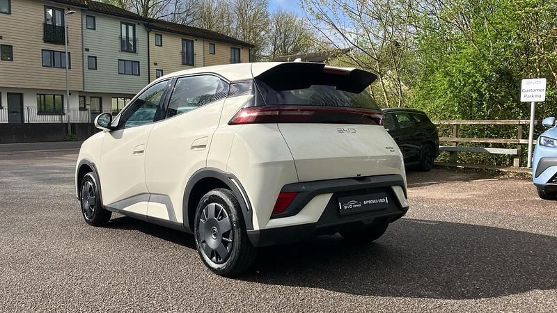 Ny BYD Dolphin Surf Active 64 kW (88 HK) 2026 Vit Halvkombi