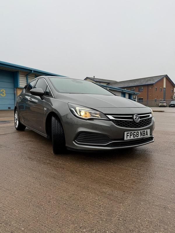 Used Vauxhall Astra SRi 200 HP (147 kW) 2018 Grey Hatchback