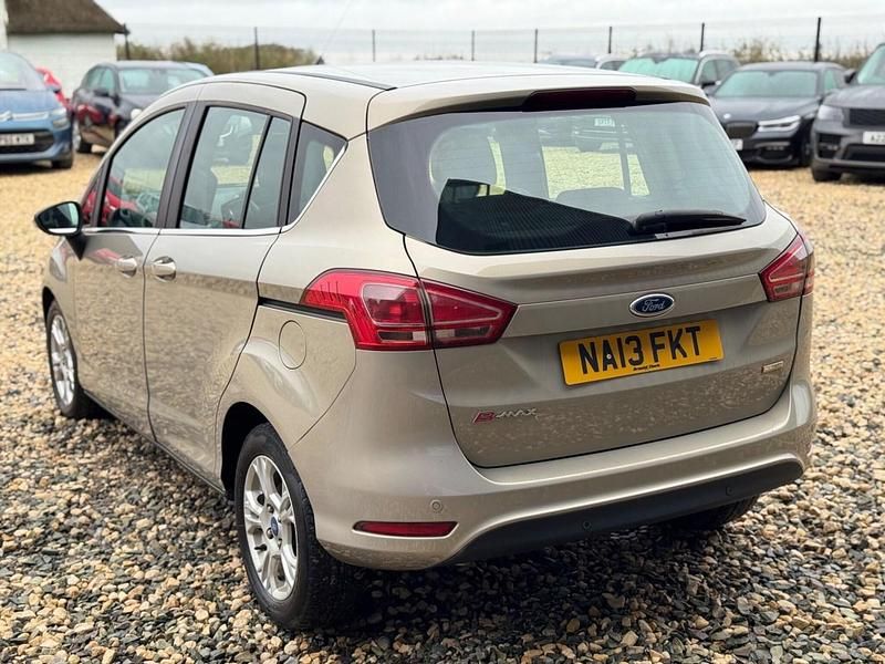 Second-hand Ford B-MAX Zetec 75 CP (55 kW) 2013 Argintiu Monovolum