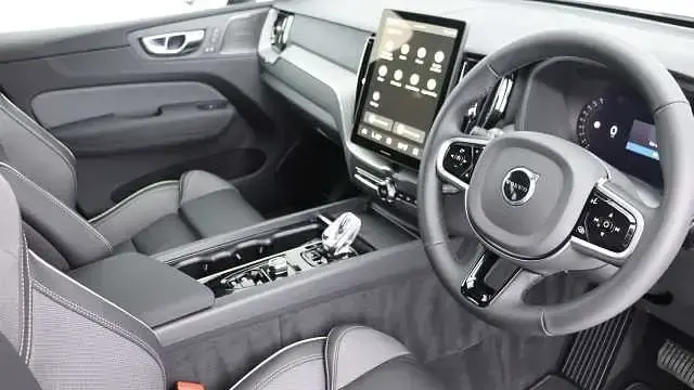 Begagnad Volvo XC60 Plus 350 HK (257 kW) 2026 SUV