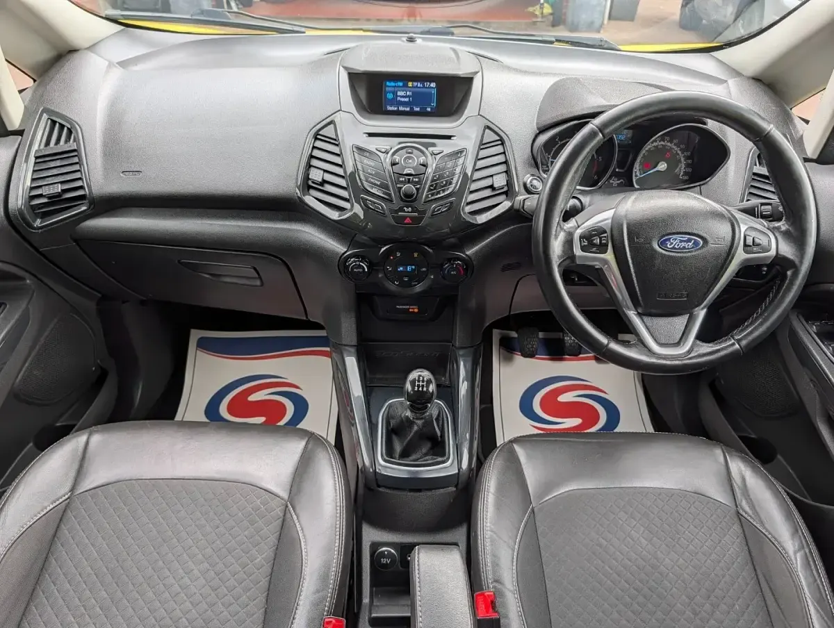 Used Ford Ecosport Titanium 95 HP (69 kW) 2015 Bright yellow SUV