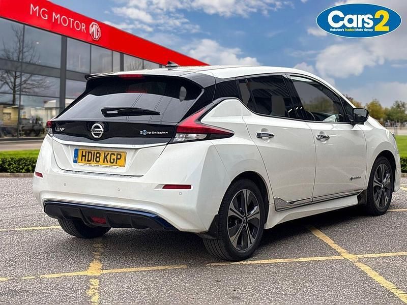 Used Nissan Leaf Tekna 110 kW (150 HP) 2018 White Hatchback