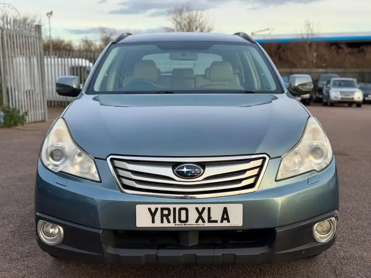 Used Subaru Outback 167 HP (122 kW) 2010 Green Estate