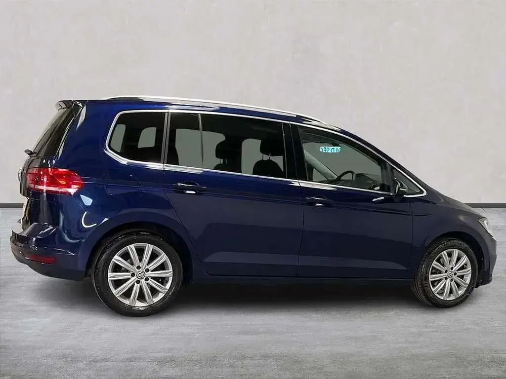 Used VW Touran SEL 150 HP (110 kW) 2019 Blue MPV