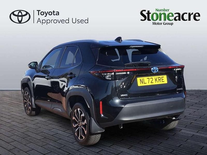 Used Toyota Yaris Cross Design 113 HP (83 kW) 2022 Black SUV