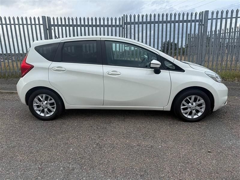 Used Nissan Note Acenta Premium 90 HP (66 kW) 2015 White Hatchback