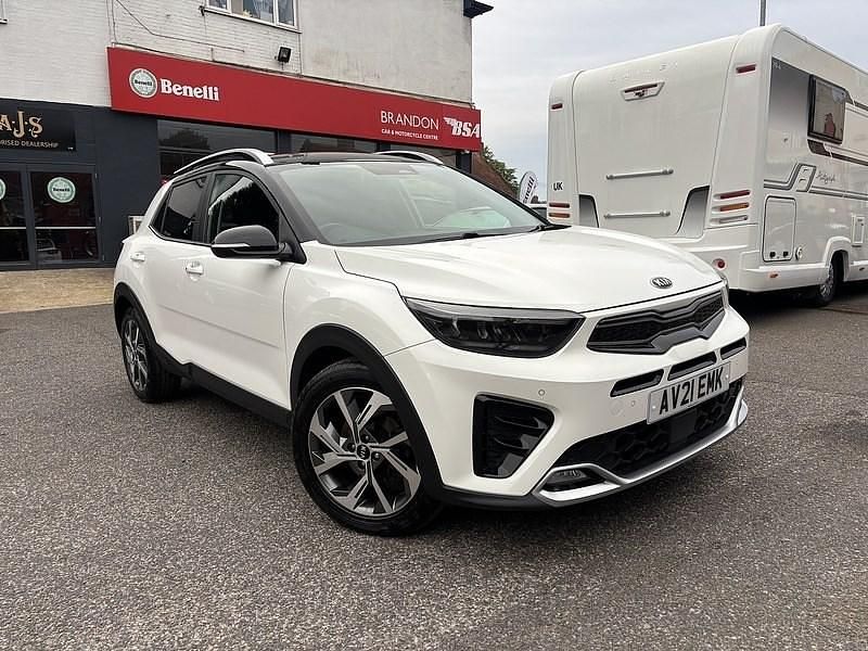 White Used 2021 Kia Stonic GT-Line S SUV | £13,295 (Expensive) - Image 1/4