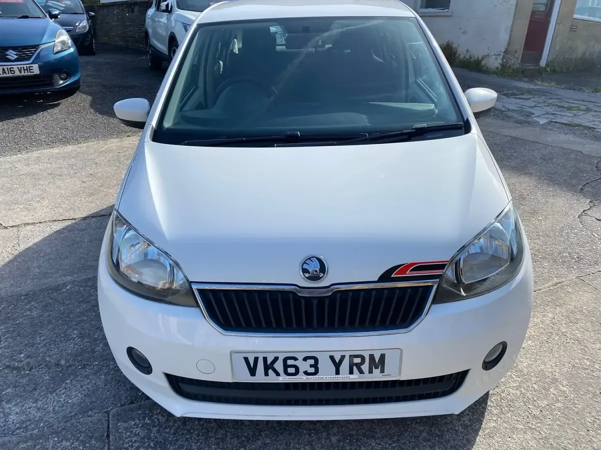 Used Skoda Citigo Elegance 75 HP (55 kW) 2013 White Hatchback
