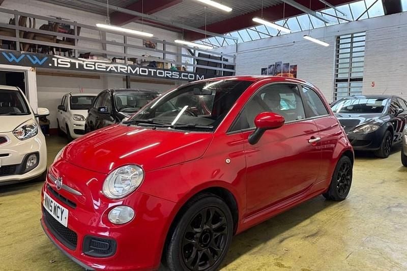 Red Used 2015 Fiat 500 S Hatchback | £3,975 (Good price) - Image 1/1