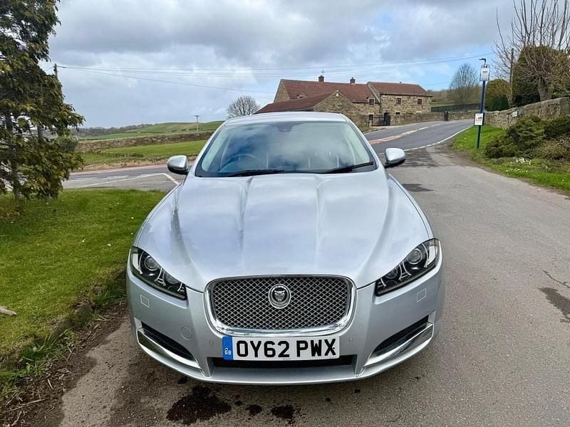 Begagnad Jaguar XF Portfolio 2012 Silver Sedan