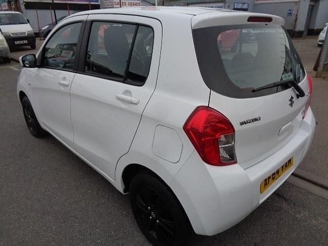 Used Suzuki Celerio SZ4 68 HP (50 kW) 2015 White Hatchback
