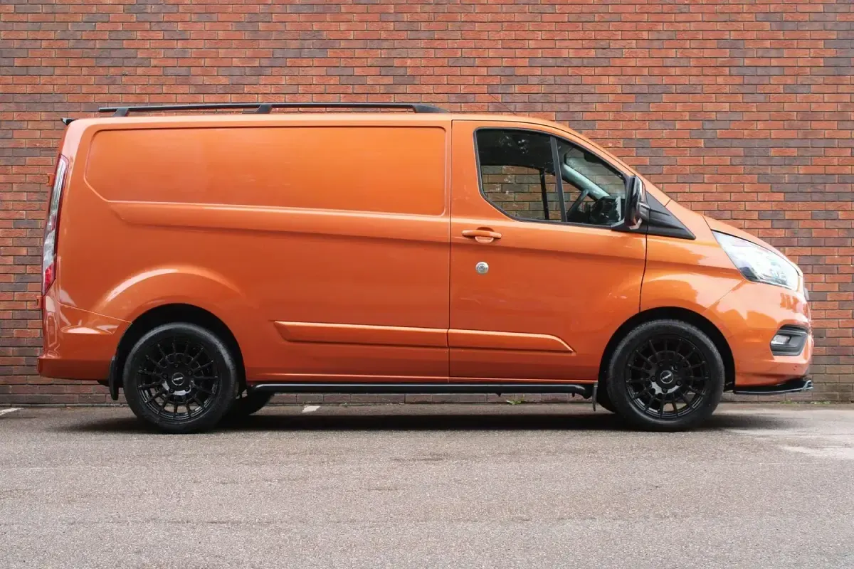 Used Ford Transit Custom Trend 130 HP (95 kW) 2019 Orange Van